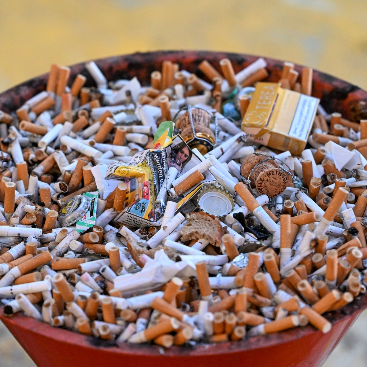 Kardiologe: Nichtraucher-Umfeld hilft beim Rauchstopp. (Archivbild) - Foto: Jens Kalaene/dpa