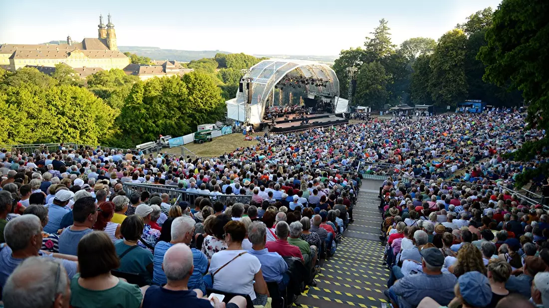 Lieder auf Banz 2024 / Der Vorverkauf für das Festival im Juli 2024 läuft bereits / Neue Preisträger für 2025 gesucht - Bild: presseportal.de