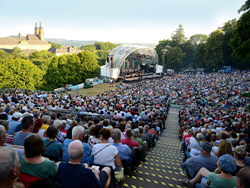 Lieder auf Banz 2024 / Der Vorverkauf für das Festival im Juli 2024 läuft bereits / Neue Preisträger für 2025 gesucht - Foto: presseportal.de