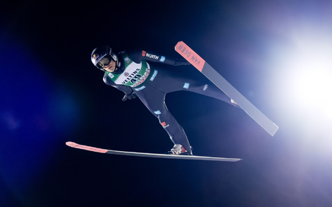 Andreas Wellinger freut sich auf die Tournee-Duelle mit Co-Gastgeber Ăsterreich. - Foto: Philipp Schmidli/KEYSTONE/dpa Andreas Wellinger freut sich auf die Tournee-Duelle mit Co-Gastgeber Ăsterreich. - Foto: Philipp Schmidli/KEYSTONE/dpa