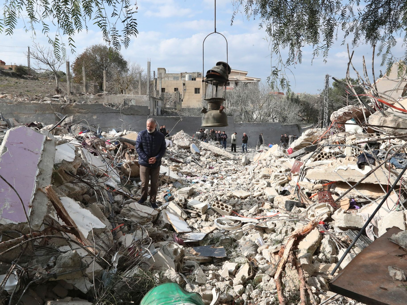Bei zwei Luftangriffen wurden am Mittwochabend nach libanesischen Angaben mindestens neun Menschen getötet. - Foto: Mohammad Zaatari/AP/dpa