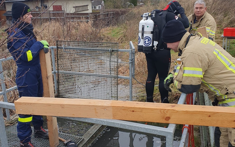 FW Lehrte: Aktualisierung zur Hochwasserlage im Stadtgebiet Lehrte Stand 27.12.2023 - 20:00 Uhr - Foto: presseportal.de