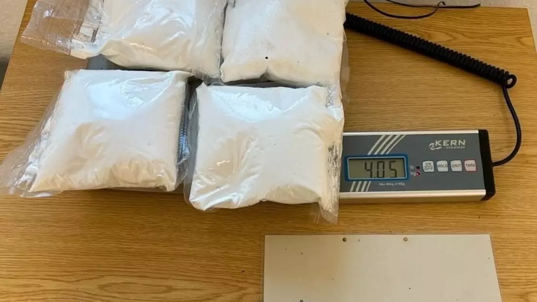 BPOL NRW: Bundespolizei stellt vier Kilogramm Amphetamin im Regionalexpress RE 13 sicher - Bild: presseportal.de