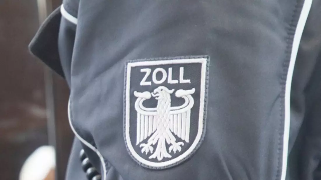 HZA-LÖ: Gastronomen und Mitarbeitende vom Zoll überprüft - Bild: presseportal.de