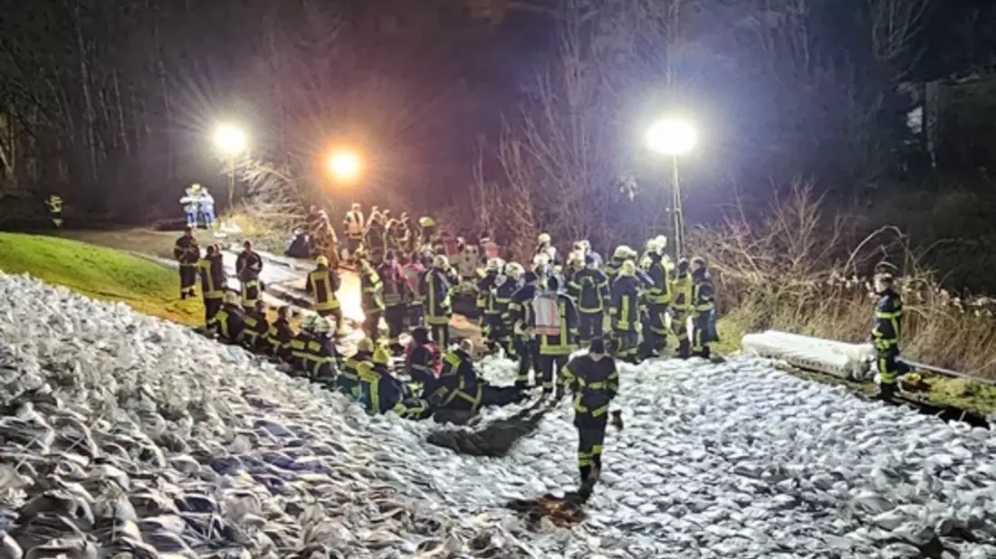 FW-EN: Erneuter Überörtlicher Einsatz mit der Feuerwehrbereitschaft EN/Do - Bild: presseportal.de
