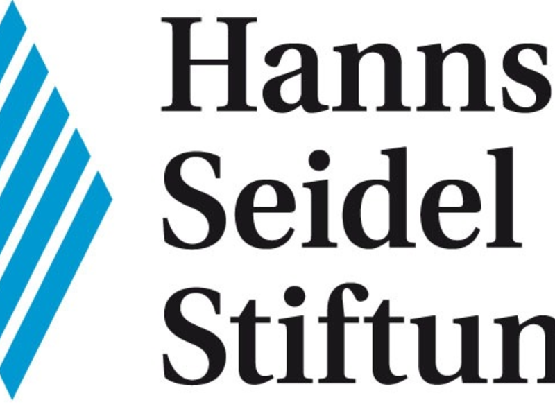 Schreibwettbewerb Die Feder zum Thema Grenzenlos / Autorinnen und Autoren von 6-99 Jahre können teilnehmen / Stiftungsvorsitzender Markus Ferber: Lese- und Schreibkompetenz stÀrken! - Foto: presseportal.de