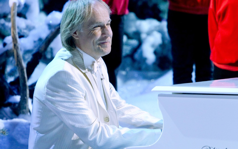 Der französische Pianist Richard Clayderman wird 70. - Foto: Andreas Lander/ZB/dpa