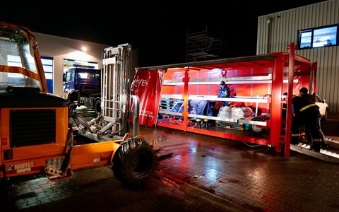 FW Bremerhaven: Bremerhavener Zivil- und Katastrophenschutzkräfte in Niedersachsen im Einsatz - Spezialisten aus Bremerhaven unterstützen bei der Hochwasserbekämpfung - Foto: presseportal.de