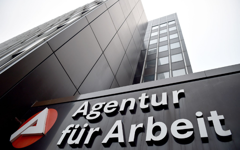 Die Kosten der Arbeitslosigkeit dürften Arbeitsmarktforschern zufolge wieder steigen. - Foto: Caroline Seidel-Dißmannel/dpa
