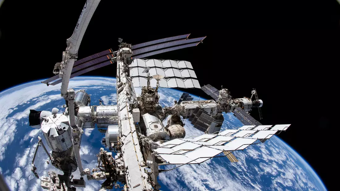 Die Raumfahrt ist einer der wenigen Bereiche, in denen US-Amerikaner und Russen seit Beginn des russischen Angriffskriegs noch zusammenarbeiten. - Bild: Nasa/dpa