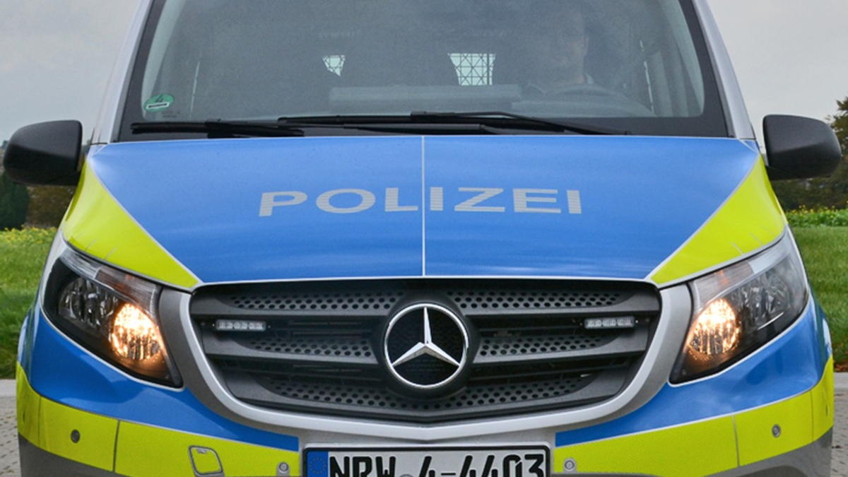 POL-ME: Fast doppelt so schnell wie erlaubt: Porschefahrer droht hohe Buße - Heiligenhaus - 2312108 - Foto: presseportal.de