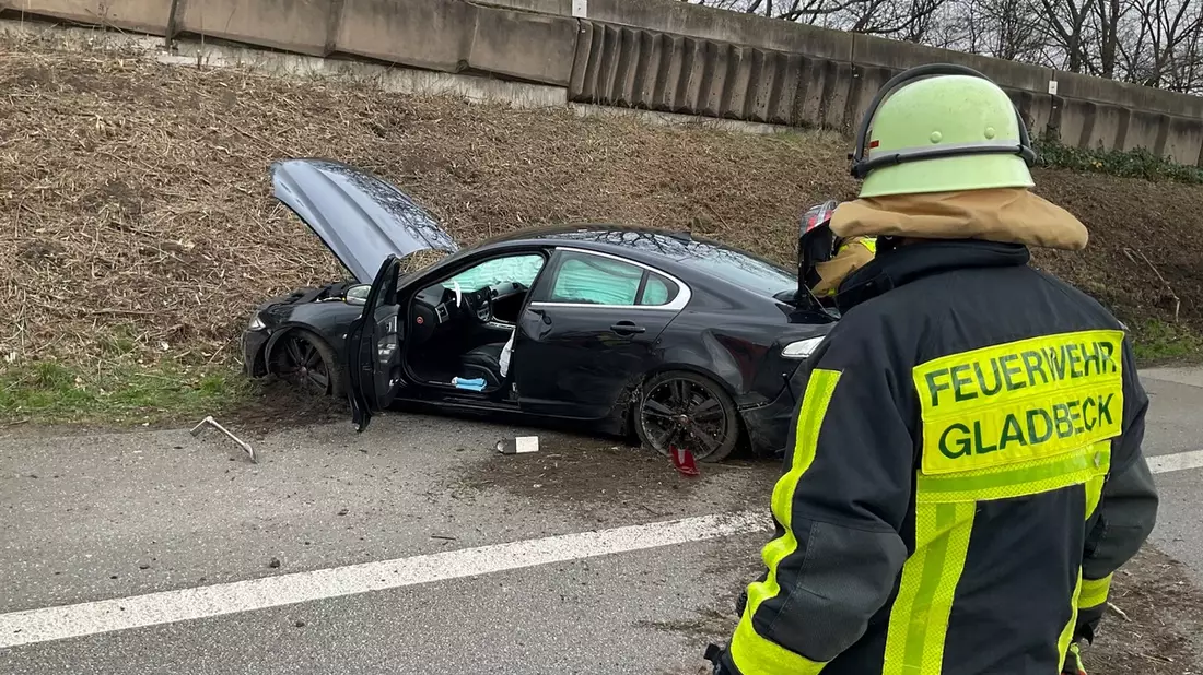 FW-GLA: Vier Verletzte bei Unfall auf der A2 - Bild: presseportal.de