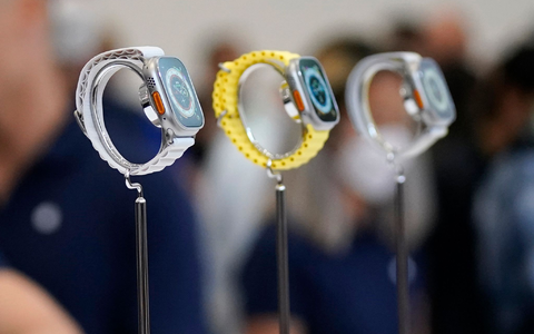 Ein Berufungsgericht hat Apples Eilantrag stattgegeben, den Importstopp vorläufig auszusetzen. - Foto: Jeff Chiu/AP/dpa