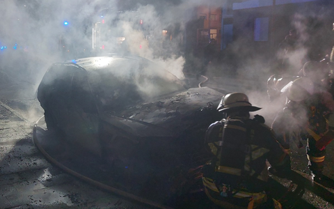 FW Bocholt: Fahrzeugbrand - Foto: presseportal.de