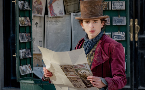 Timothée Chalamet als Willy Wonka in einer Szene des Films «Wonka». - Foto: Jaap Buittendijk/Warner Bros./dpa