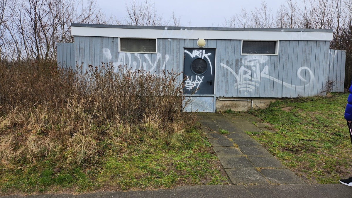 POL-FL: Sachbeschädigung durch Grafitti-Schmierereien, Polizei sucht Zeugen und Hinweisgeber - Foto: presseportal.de