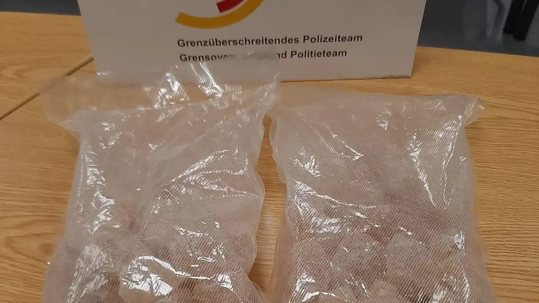 BPOL-BadBentheim: Cooper erschnüffelt Drogen im Wert von rund 34.000 Euro - Bild: presseportal.de
