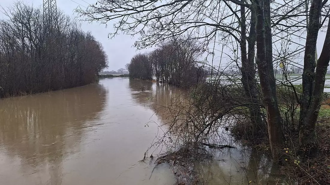 Überschwemmung am Fluss Aue in Niedersachsen - Bild: über dts Nachrichtenagentur