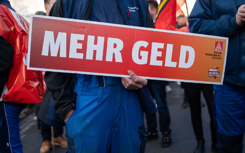 Die Gewerkschaften ringen um kürzere Arbeitszeiten und deutlich mehr Geld. - Foto: Paul Glaser/dpa-Zentralbild/dpa
