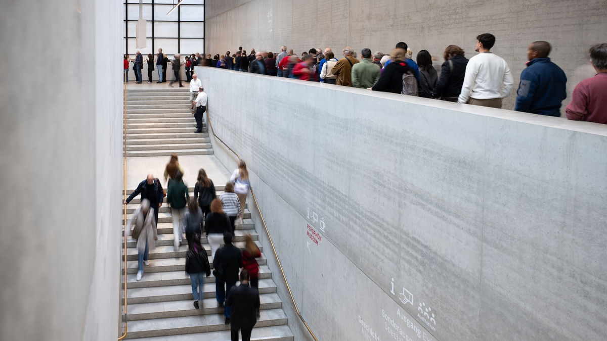 Die Häuser der Stiftung Preußischer Kulturbesitz - wie hier das Pergamonmuseum - sind ein Publikumsmagnet mit zuletzt rund vier Millionen Besuchen. - Foto: Sebastian Christoph Gollnow/dpa