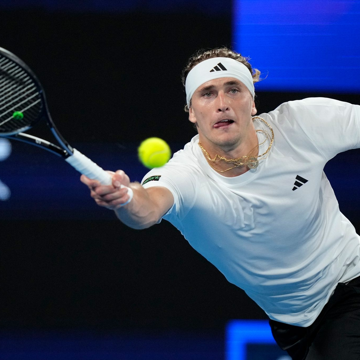 Alexander Zverev hielt das deutsche Team zum Auftakt des United Cups gegen Italien im Spiel. - Foto: Rick Rycroft/AP/dpa