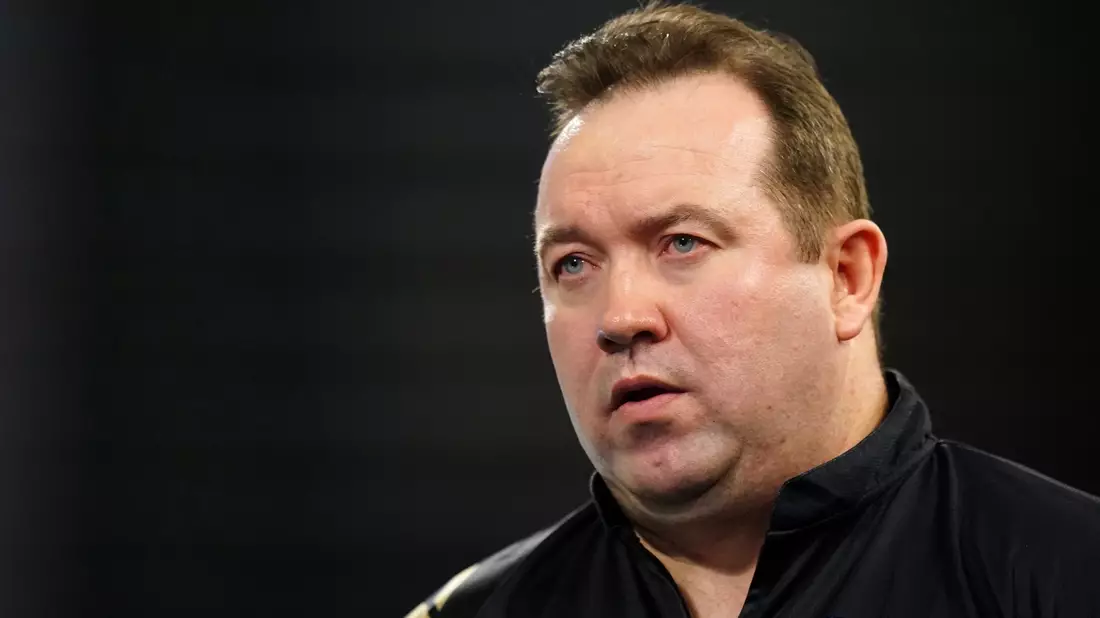 Brendan Dolan besiegte Gary Anderson überraschend nach sieben Sätzen. - Bild: Zac Goodwin/PA Wire/dpa