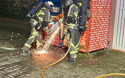 FW Hünxe: Brand eines Altkleidercontainers - Foto: presseportal.de