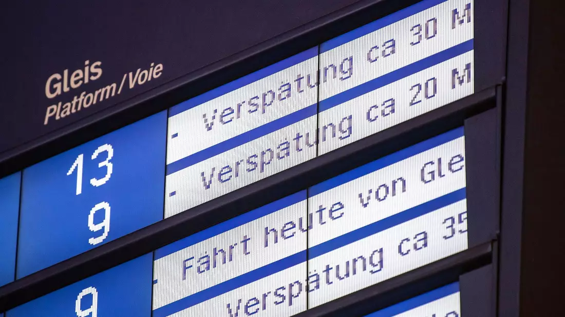 Die Bundesregierung will das Schienennetz in den kommenden Jahren grundlegend sanieren. - Bild: Fabian Sommer/dpa