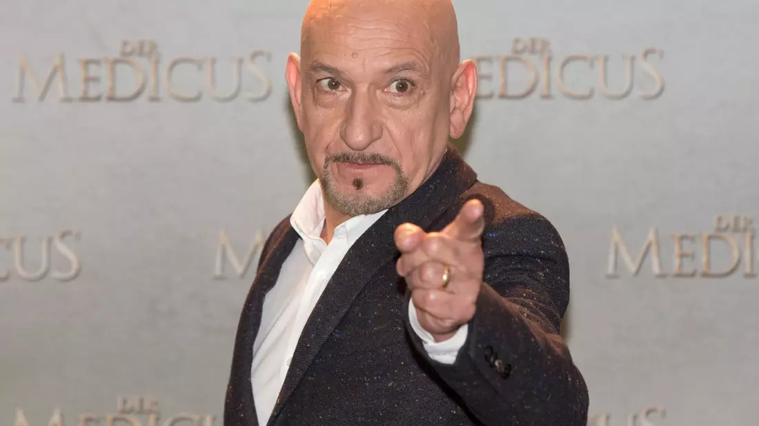 Der britische Schauspieler Ben Kingsley wird 80. - Bild: Jörg Carstensen/dpa