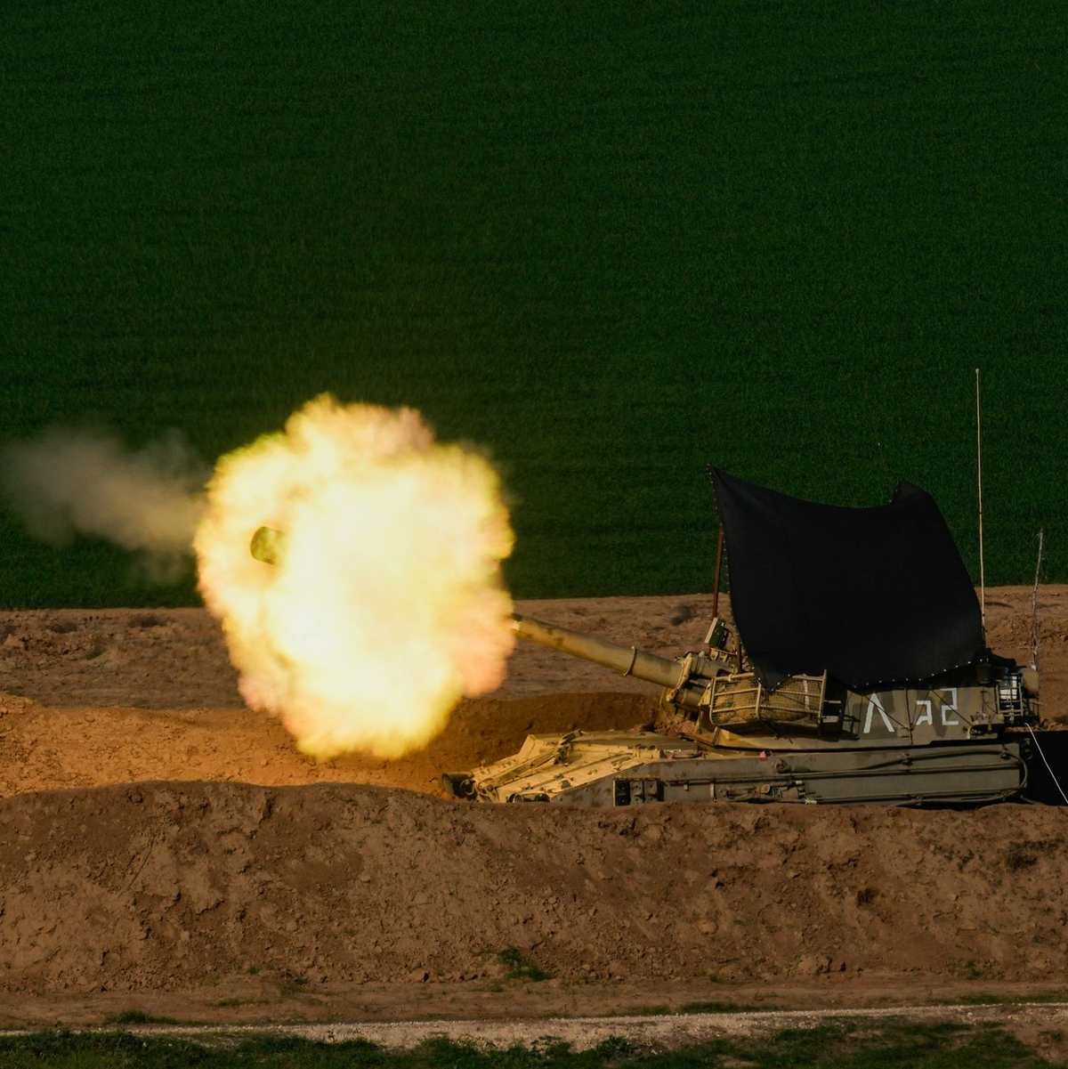 Erstmals seit Monaten lässt Israel humanitäre Hilfe in größerem Stil in den Gazastreifen.  - Foto: Ohad Zwigenberg/AP/dpa