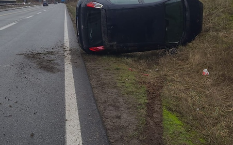 POL-PDLD: PKW überschlägt sich - Foto: presseportal.de