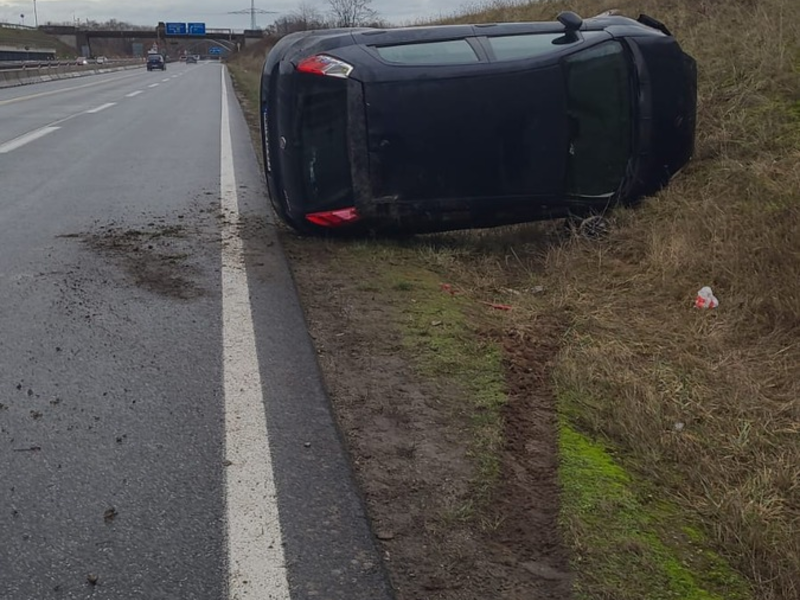 POL-PDLD: PKW überschlägt sich - Foto: presseportal.de