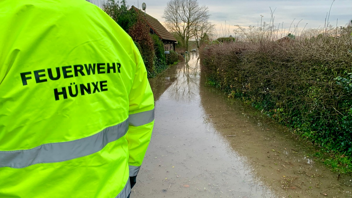 FW Hünxe: Weitere Einsätze durch das Hochwasser - Foto: presseportal.de