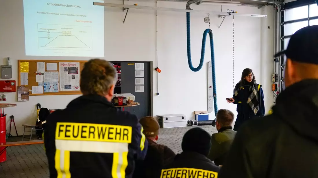 FW Flotwedel: 12. Lagemeldung zur Hochwasserlage in der Samtgemeinde Flotwedel - Bild: presseportal.de