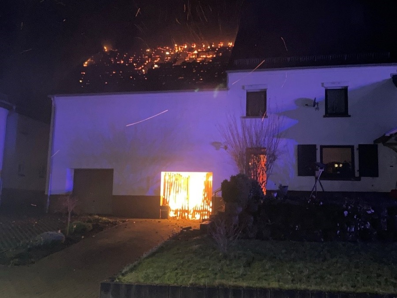 POL-PDTR: Scheunen-/Wohnhausbrand mit Personenschaden in Züsch - Foto: presseportal.de