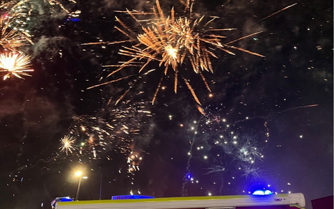FW Bremerhaven: Mehrere Feuerwehr- und Rettungsdiensteinsätze im Stadtgebiet - der Jahreswechsel führte zu Arbeit für die Feuerwehr Bremerhaven - Foto: presseportal.de