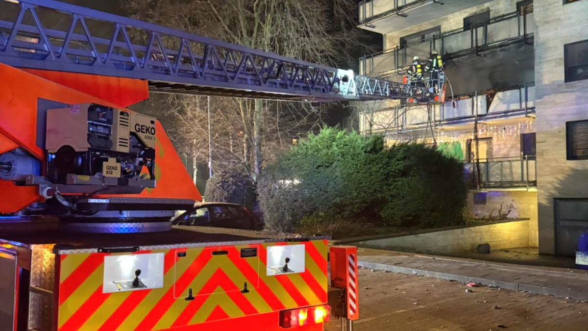 FW Bergheim: Silvesterbilanz der Feuerwehr Bergheim Brände und Angriffe auf Einsatzkräfte zum Jahresbeginn 2024 - Foto: presseportal.de