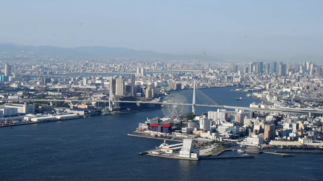 Osaka liegt an der Osaka Bay im Südwesten von Honshu, der Hauptinsel Japans. (Symbolbild) - Bild: -/XinHua/dpa