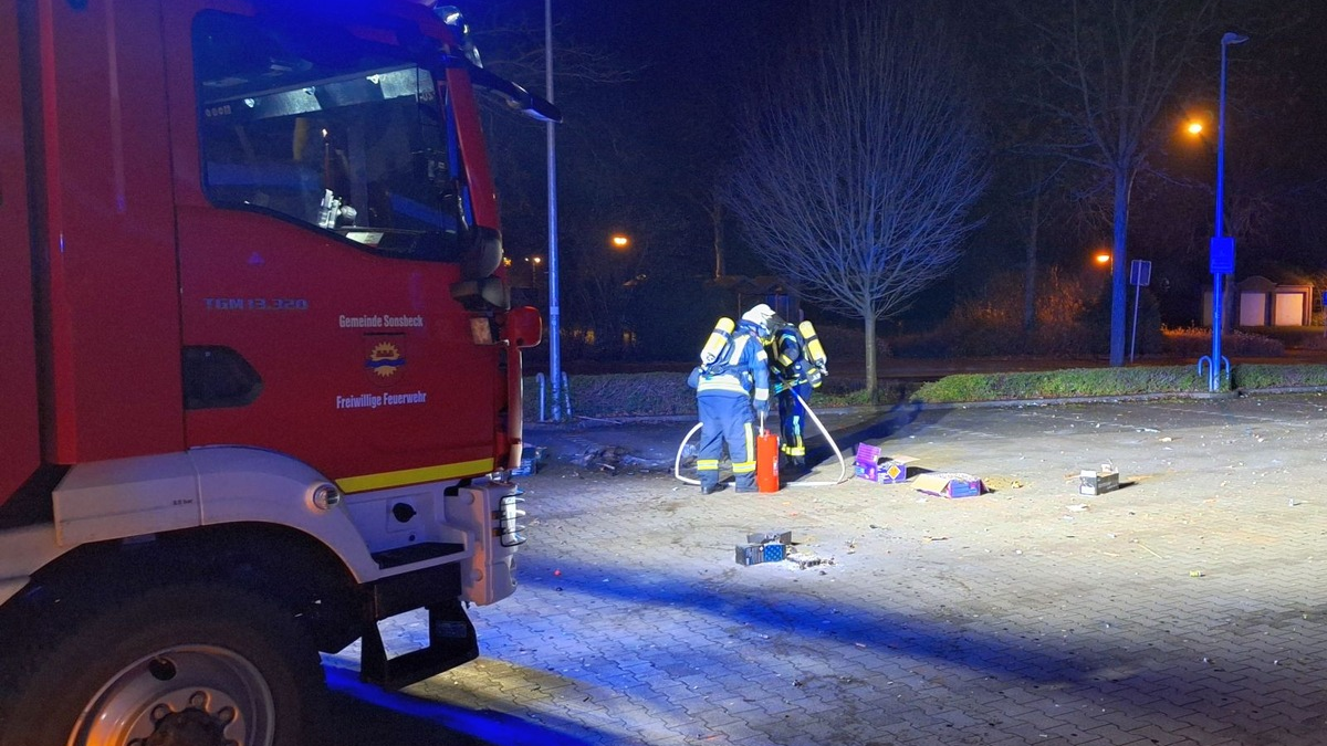 FW Sonsbeck: Müllbrand in der Silvesternacht - Foto: presseportal.de