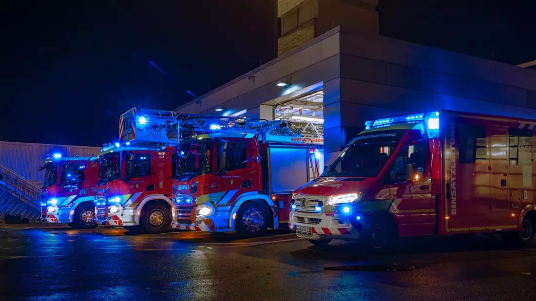 FW-GLA: Leicht erhöhtes Einsatzaufkommen in der Silvesternacht für die Feuerwehr Gladbeck - Bild: presseportal.de