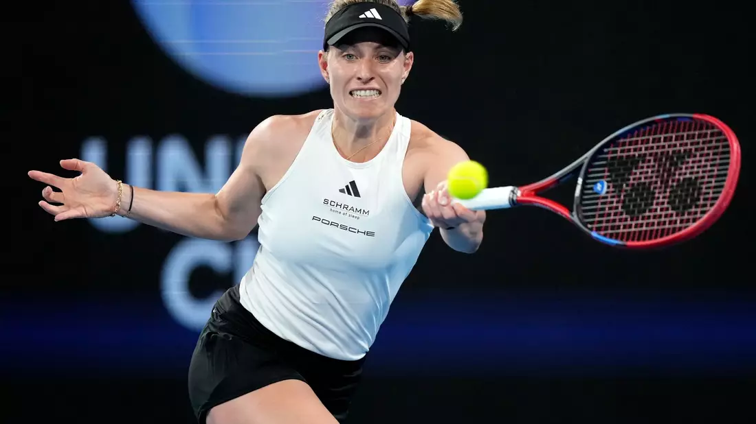 Verlor auch ihr zweites Einzel-Match nach ihrem Comeback: Angelique Kerber. - Bild: Rick Rycroft/AP/dpa