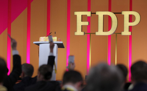 Abstimmung auf einem FDP-Parteitag (Archiv) - Foto: über dts Nachrichtenagentur