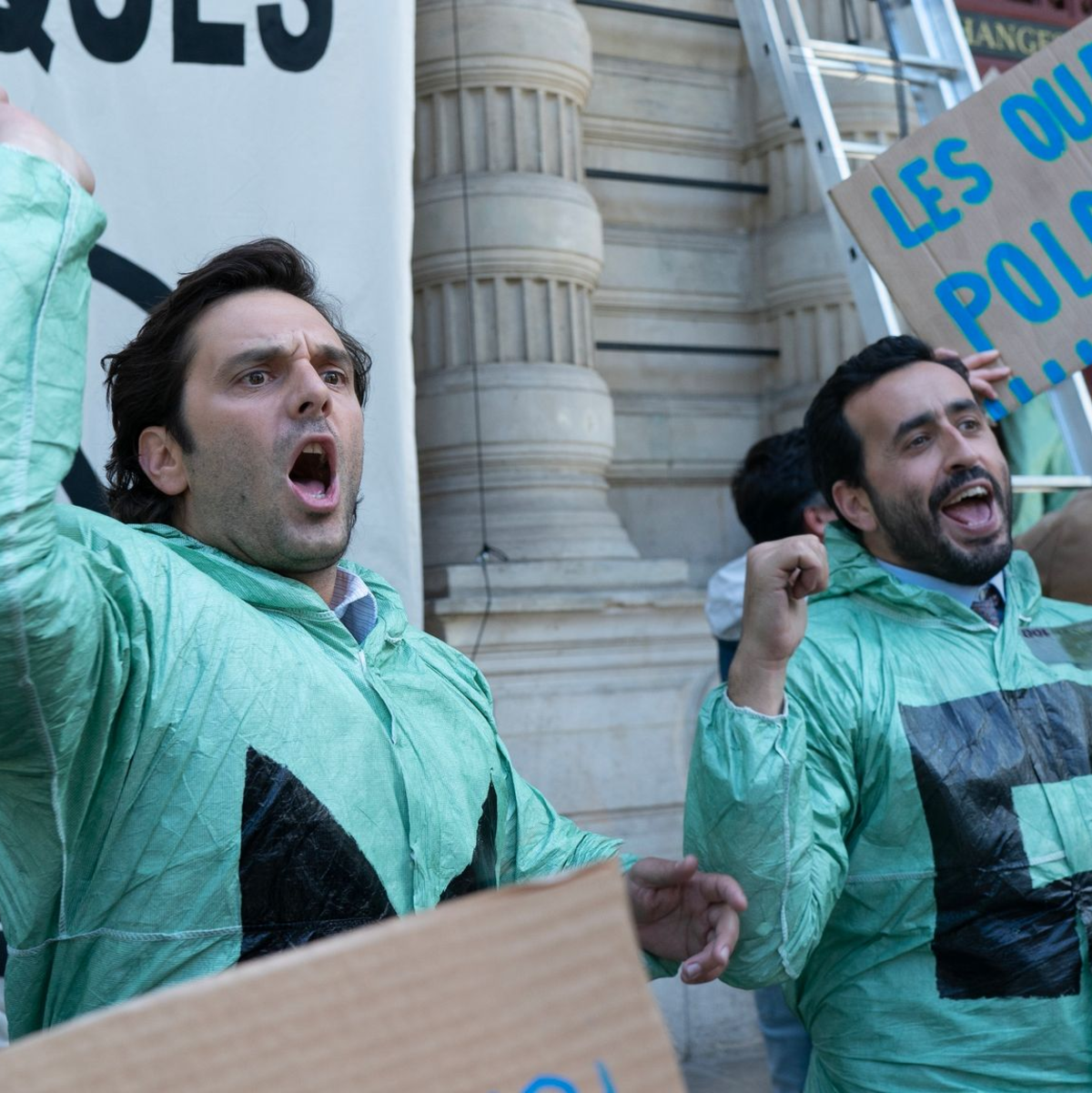 Pio Marmaï als Albert und Jonathan Cohen (r) als Bruno in einer Szene des Films 