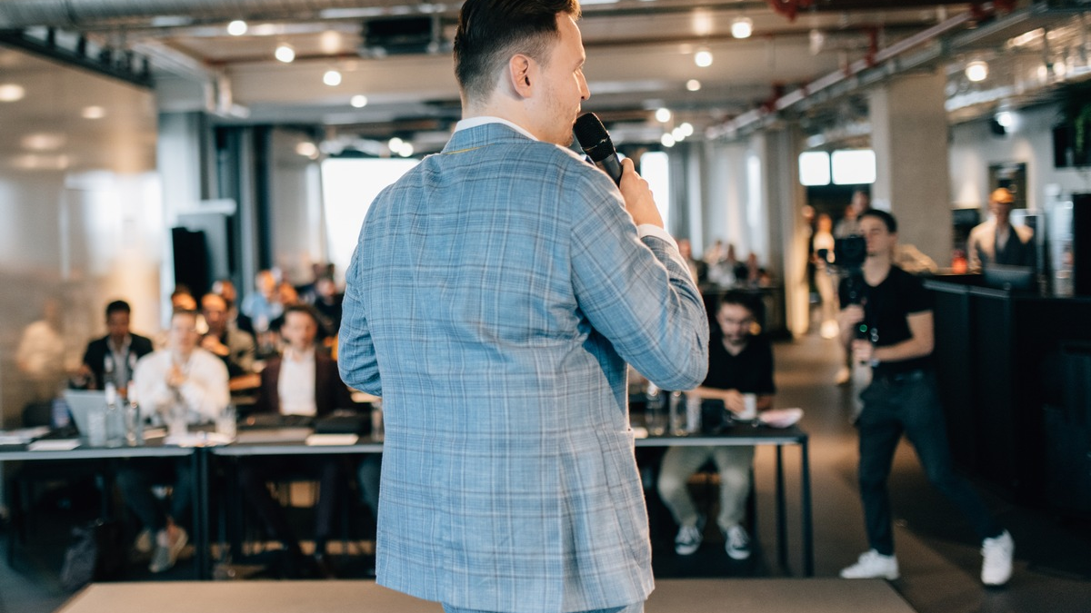 Geld verdienen mit Audible - Sprecher gibt 5 Tipps, wie das gelingt - Foto: presseportal.de