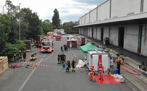 FW-F: Neuer Führungsdienst der Feuerwehr Frankfurt im Einsatz - Foto: presseportal.de