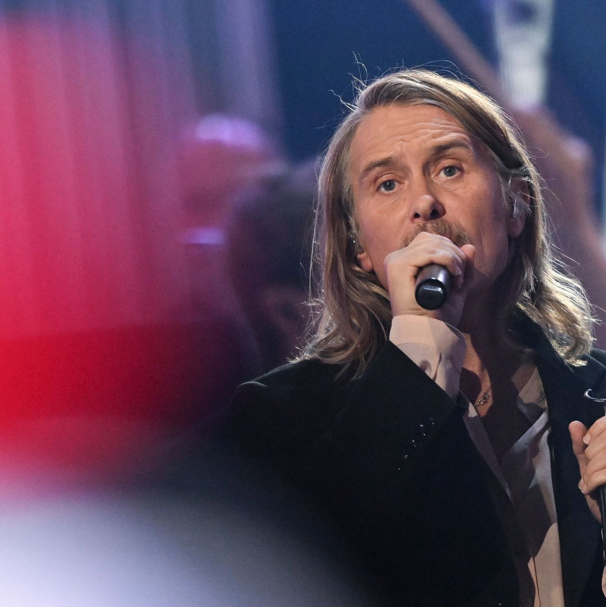 Mark Owen von Take That ist auf der Bühne immer voll bei der Sache. - Foto: Hendrik Schmidt/dpa