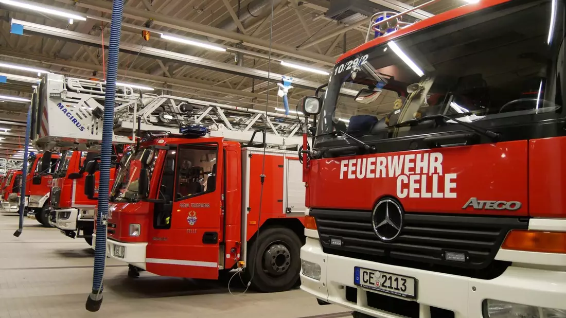 FW Celle: Hochwassereinsätze am 02.01.2024 - 15. Lagemeldung! Stand: 02.01.2024 um 18:00 Uhr - Personen aus Überschwemmungsgebiet gerettet - Bild: presseportal.de