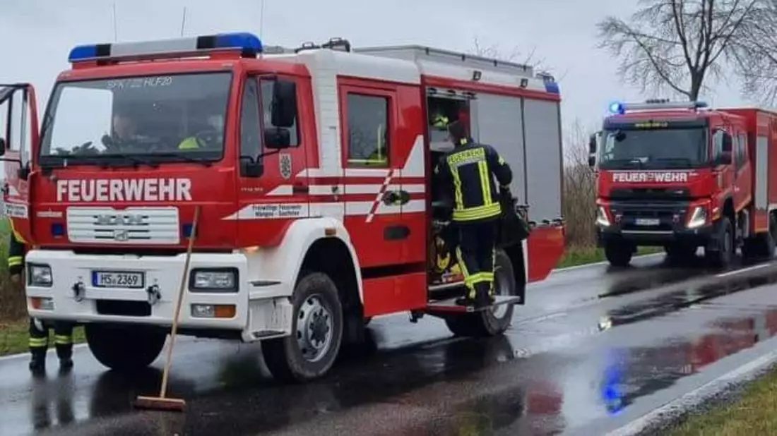 FW Selfkant: Tödlicher Verkehrsunfall auf der L228 zwischen Saeffelen und Bocket - Bild: presseportal.de