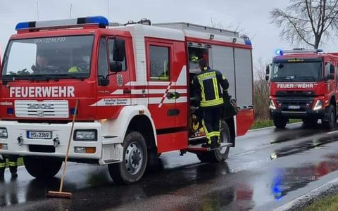 FW Selfkant: Tödlicher Verkehrsunfall auf der L228 zwischen Saeffelen und Bocket - Foto: presseportal.de