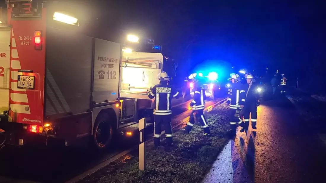 FW-Schermbeck: Wasser auf Fahrbahn - Bild: presseportal.de